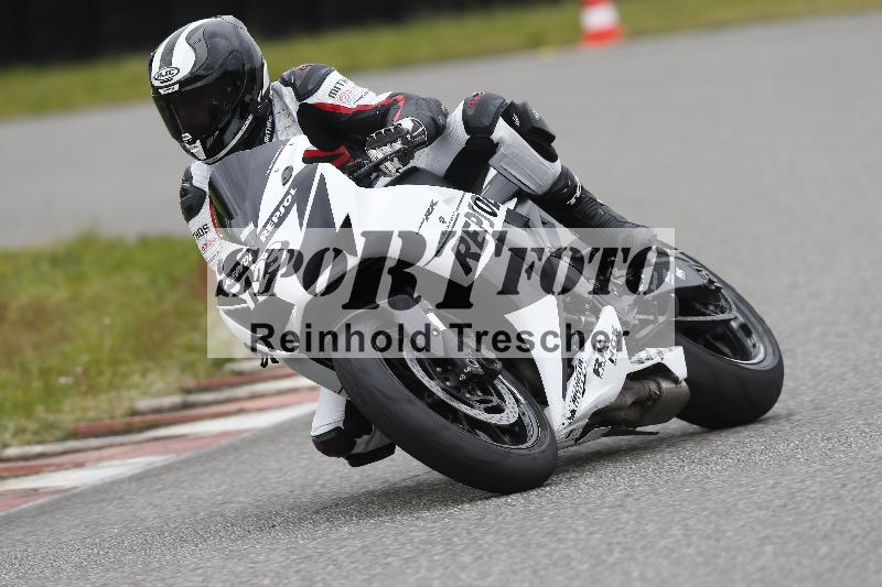 /Archiv-2024/13 22.04.2024 Plüss Moto Sport ADR/Freies Fahren/123